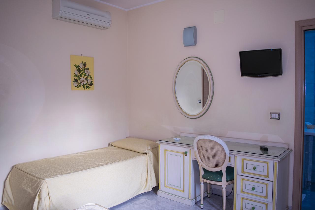 Hotel Ginevra Poggiomarino Luaran gambar
